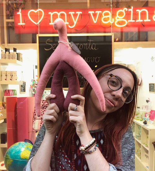 Pupazzo clitoride in vendita su bottegadellaluna.it